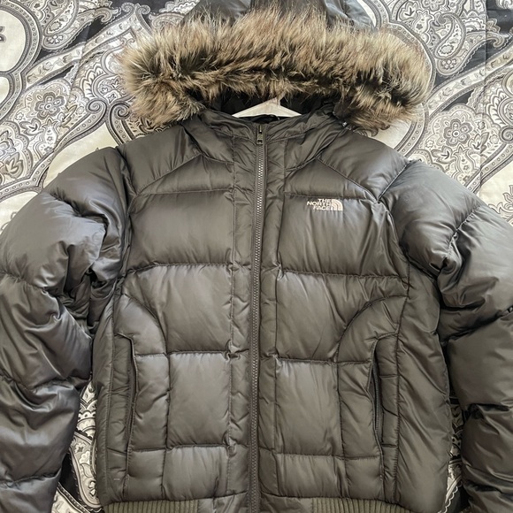 The North Face Puffer - Picture 2 of 2